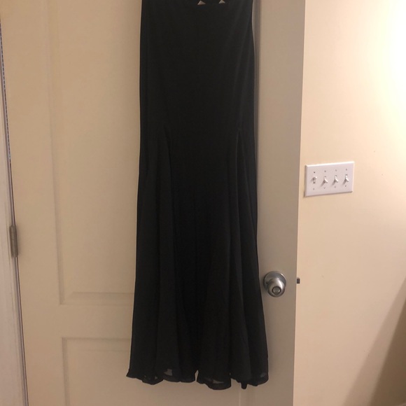 Long black skirt - Picture 2 of 2